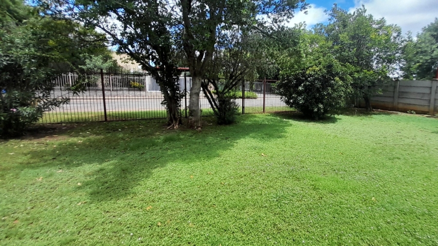 To Let 5 Bedroom Property for Rent in Fichardt Park Free State